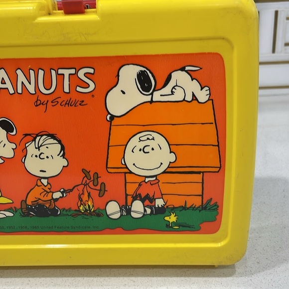 Vintage Peanuts Plastic Lunchbox - Picture 3 of 16